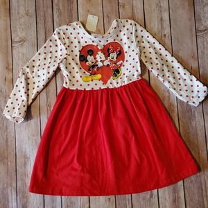 Mickey and Minnie Valentine's dress